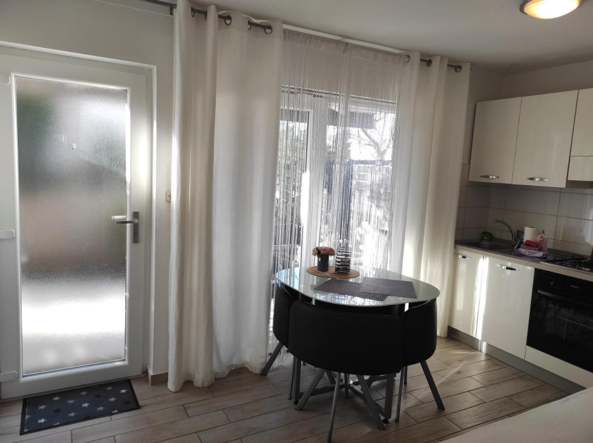Apartments Emi & Nini Sibenik Ngoại thất bức ảnh
